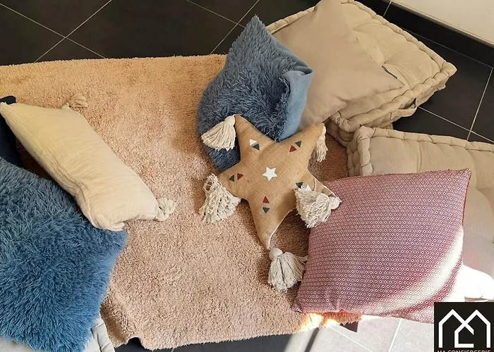 L'echapee Belle Du Mont Lambert Holiday home *