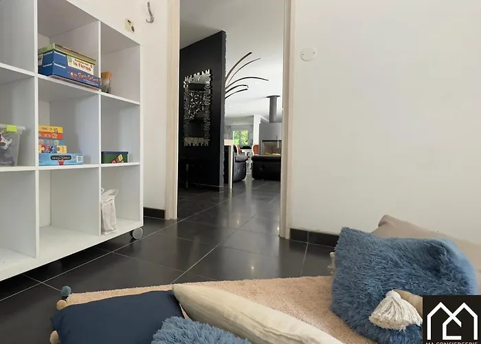 L'echapee Belle Du Mont Lambert Holiday home *