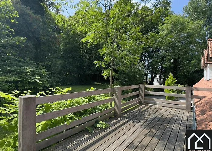 L'echapee Belle Du Mont Lambert Holiday home *