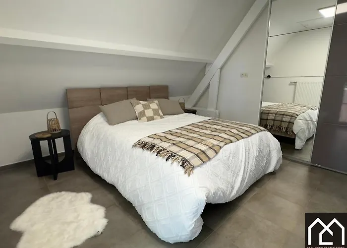 Holiday home L'echapee Belle Du Mont Lambert *